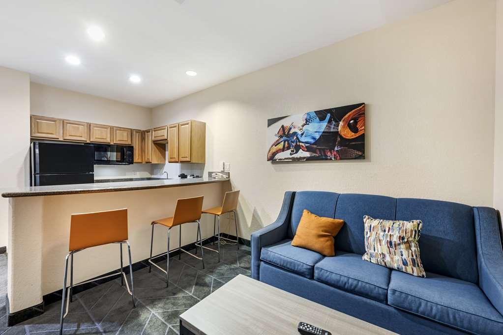 Best Western Lubbock West Inn & Suites Room photo